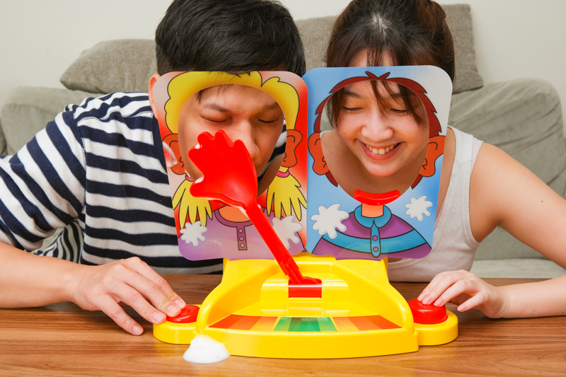 雙人奶油砸派機，開 Party、聚會必備！玩起來真的超 High