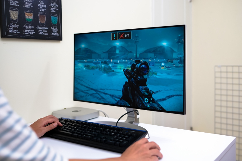 LG 27 吋 IPS 電競螢幕（27MP89HM-S）開箱，無框邊設計超美型、FreeSync 技術畫面更流暢