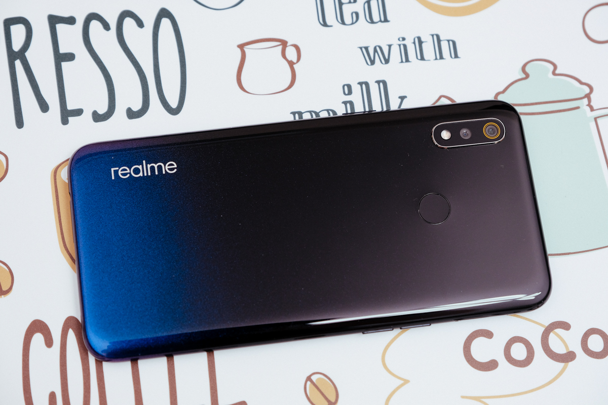 5 千有找的 realme 3 智慧型手機開箱，超級夜景模式讓平價手機也能拍出好景色