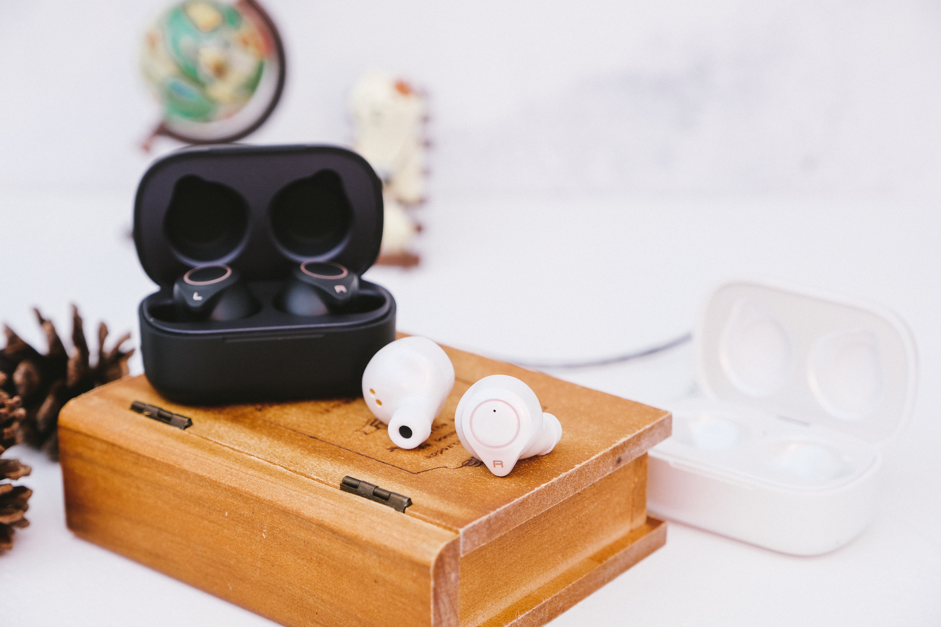 AISTAR 真無線藍牙耳機開箱，搭載 aptX™ 無損音樂傳輸，超迷你、音質超好！