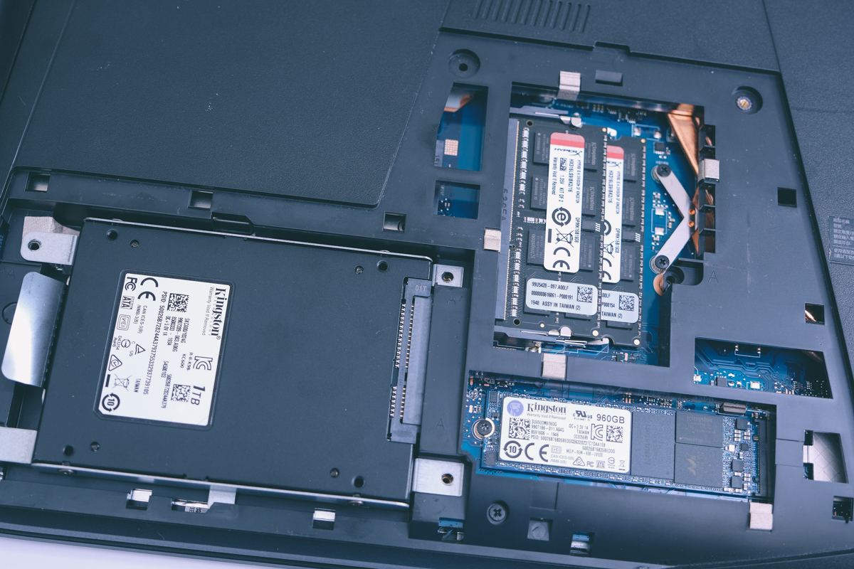 電競筆電升級，來個金士頓套餐，記憶體、硬碟通通給他換起來！