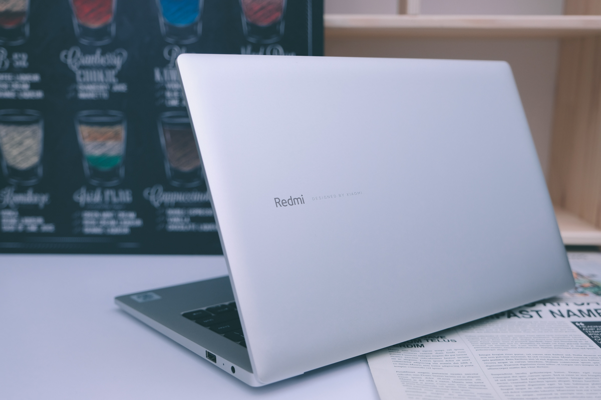 RedmiBook 13 吋全螢幕版本筆電開箱，透過京東買 3C 超簡單，直送免轉運