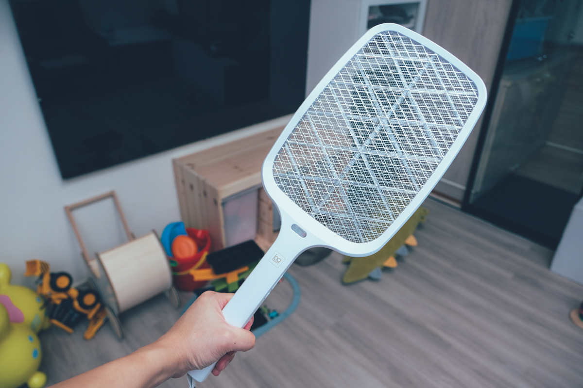 Costco 敗家心得「環保之家充電式電蚊拍」開箱，小果蠅也電爆