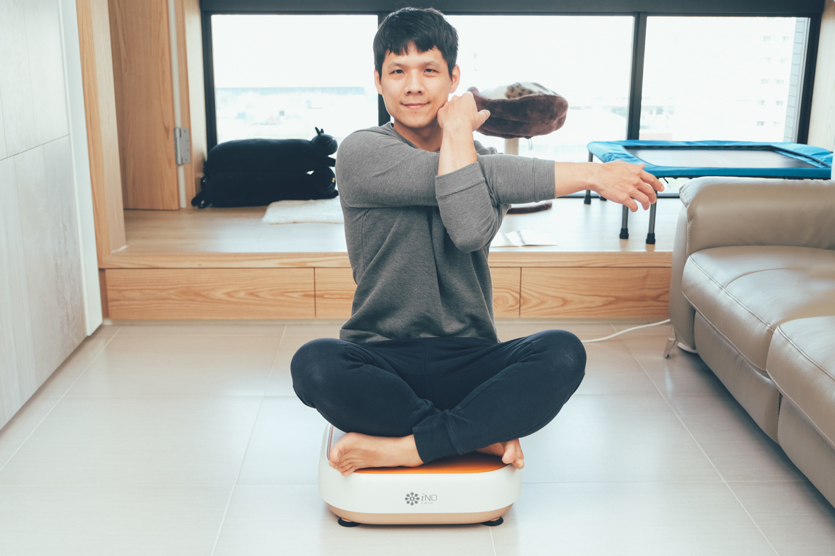 iNO 太空人律動機實測一週：在自家客聽就能享受舒適運動感！