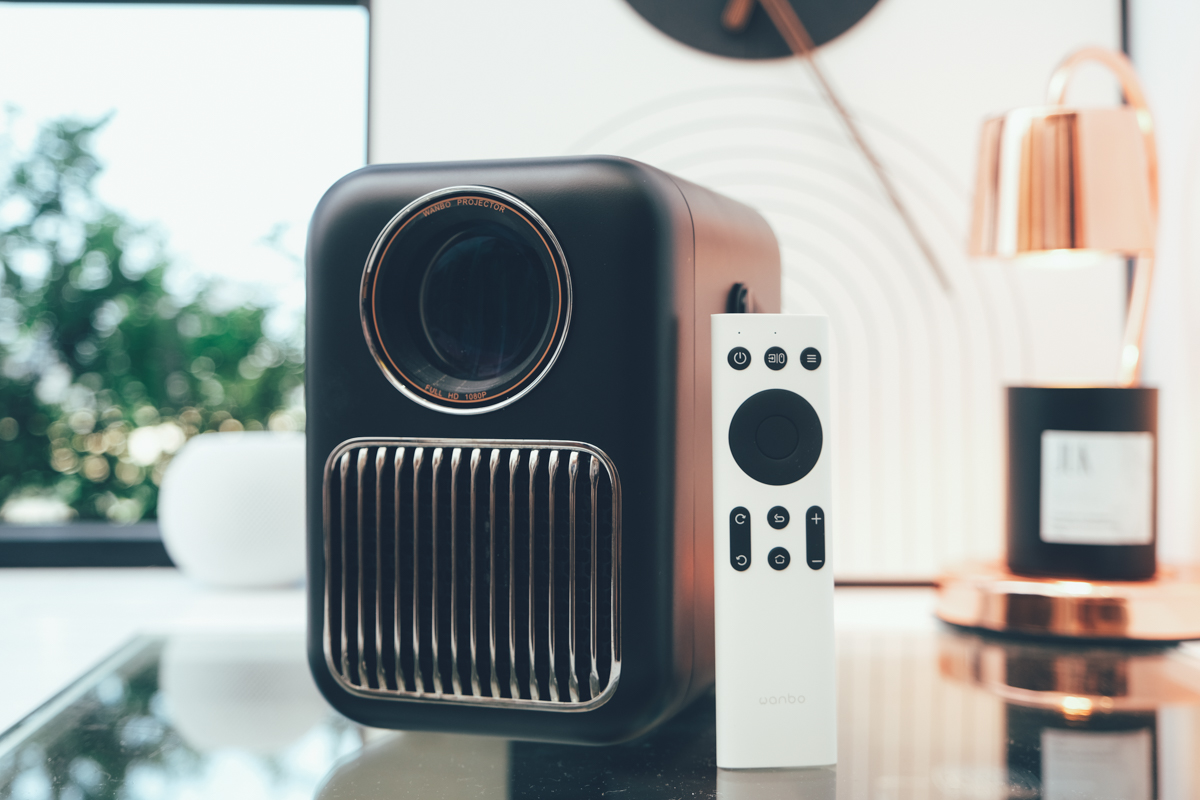 萬播 Wanbo 智慧投影機 T6R Max 開箱，走到哪都是家庭劇院