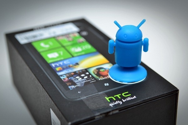 《開箱文》Windows Phone「HTC Titan泰坦機」、WP手機初體驗