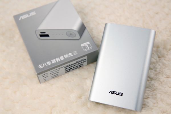 華碩推出 ASUS ZenPower 9600 行動電源，擁有 9600 mAh 大容量，搭配多色保護套