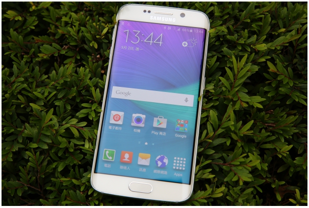 Samsung GALAXY S6 Edge 發表，首創雙曲面側螢幕，握感極佳，質感更加倍