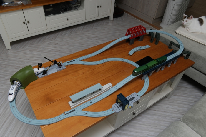 日本九州大創購買的火車組合玩具，26 個零件（含火車）只花了台幣 750 左右