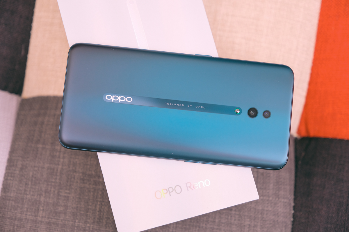 【開箱文 & 評測】OPPO Reno 標準版智慧型手機開箱，搭載側旋升降鏡頭，最美機背設計