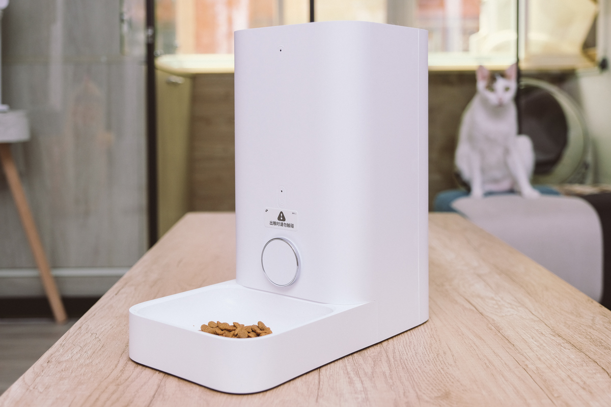 【開箱文 & 評測】淘寶敗家心得 – 小佩 PETKIT 寵物智慧餵食器 mini 版開箱，目前用過最好的一台！